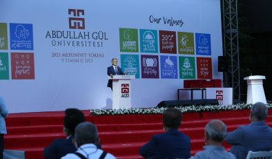AGÜ 5. mezuniyet törenine Abdullah Gül de katılacak
