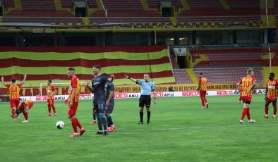 Antalyaspor – Kayserispor maçını Cüneyt Çakır yönetecek