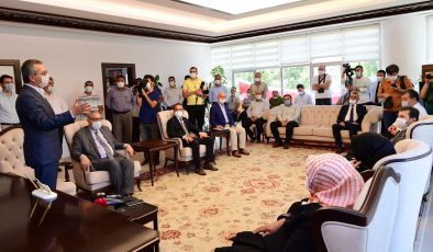 Başkan Güngör’den Pazarcık Belediyesine Ziyaret