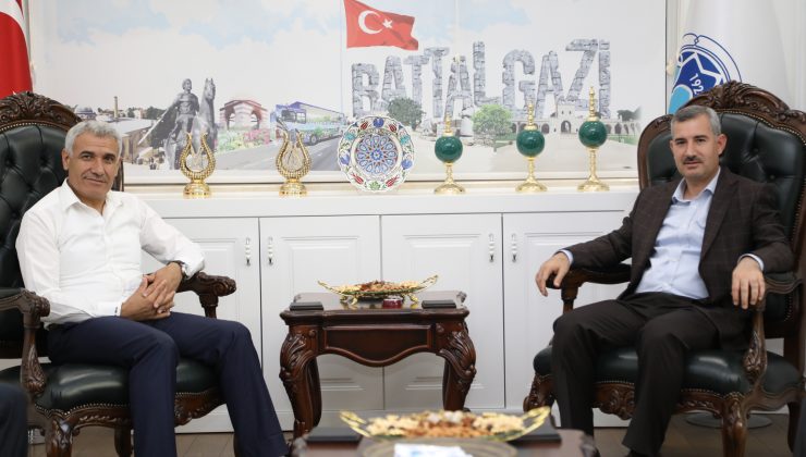 Başkanı Çınar, Başkan Güder’i Kültür, Kiraz ve Spor Festivaline Davet Etti