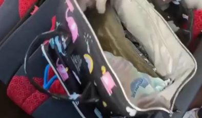 Bebek çantasına gizlenmiş uyuşturucu madde bulundu