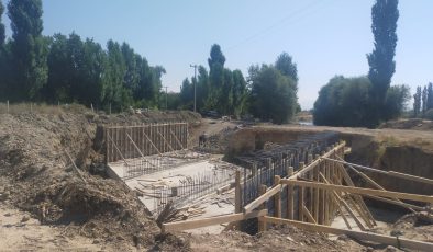 Bozlar’da köprü çalışmaları devam ediyor