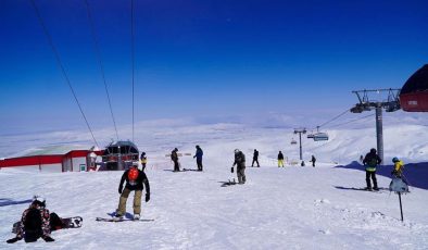 Erciyes’te kayak sezonu devam ediyor