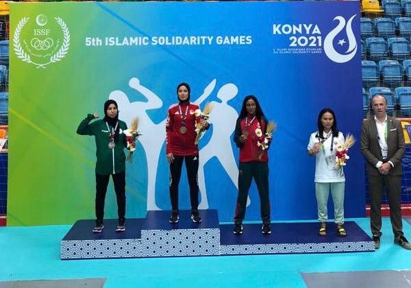 Hayriye Türksoy Hançer,  altın madalya kazandı