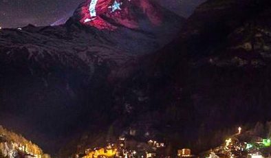 İsviçre, Matterhorn dağına Türk bayrağı yansıttı.