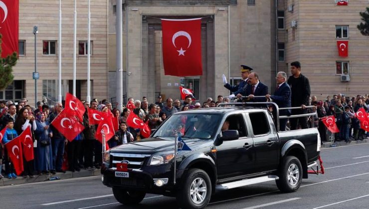 Kayseri’de Cumhuriyet Bayramı Coşkuyla Kutlandı