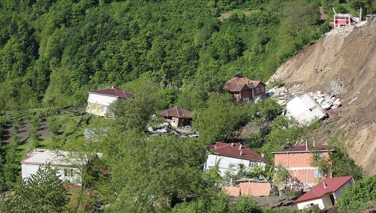 Ordu Aybastı’daki heyelanlı bölgede 15 ev yıkıldı!