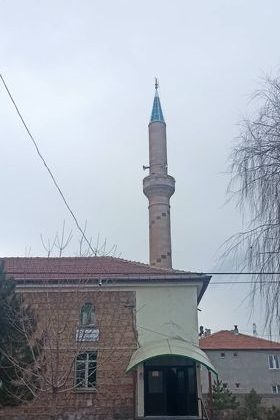 Sarıoğlan depreminde yıkılan minareler onarıldı