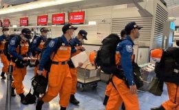Japon kurtarma ekipleri deprem bölgesine geliyor