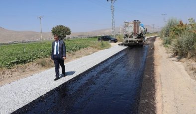 Yeşilhisar’ın tarım arazilerinde asfalt yol çalışması tamamlandı