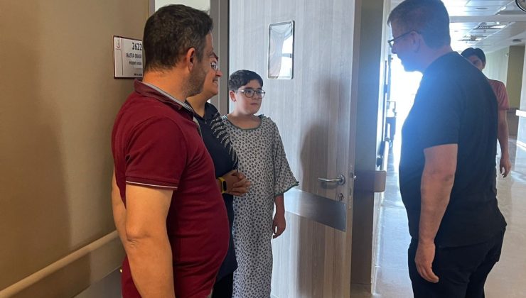 Vekil Çopuroğlu hasta vatandaşları ziyaret etti