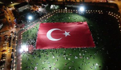 Kayseri’de Dünyanın en büyük Türk Bayrağı açıldı