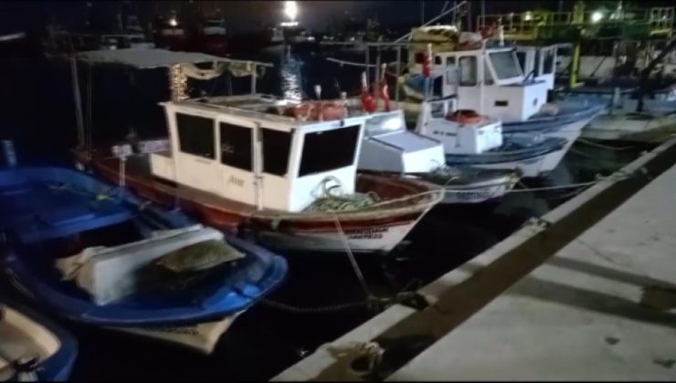 İzmir’de Balıkçı Teknesi Battı