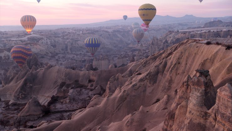 Kapadokya’da  615.063 turist balon turuna katıldı