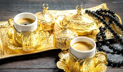 Zarif Türk kahvesi fincanları