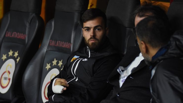 Serçe parmağı kırık olan Cardoso, Galatasaray maç kadrosunda yer almak istemedi