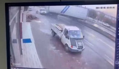 İzmir’de feci kaza ; 3 ölü