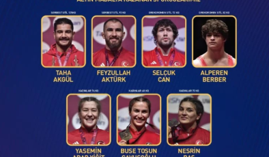 Cumhurbaşkanı Erdoğan’dan millî güreşçilere tebrik