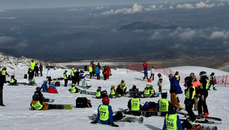 Snowboard Türkiye Şampiyonası ve FIS yarışları