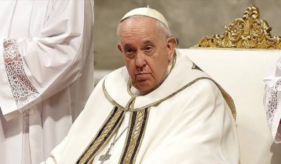 Papa’dan şiddetin sona ermesi çağrısı