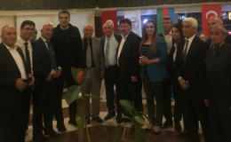 Anadolu Azerbaycan Dostluk  Derneği üyeleri bir arada