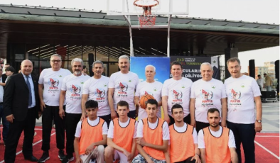 Bursa’da başkanlardan 19 Mayıs’a yakışan maç