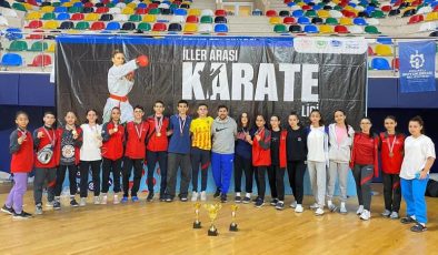 Kayserili karateciler Kocaeli’den 7 madalya 3 kupayla döndü