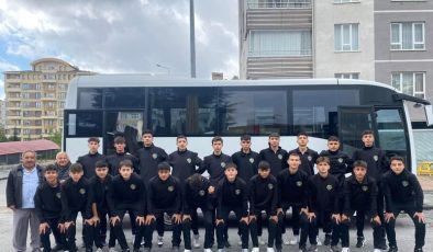 Talasgücü Belediyespor ve Kocasinan Şimşekspor U15 takımları gruplarda